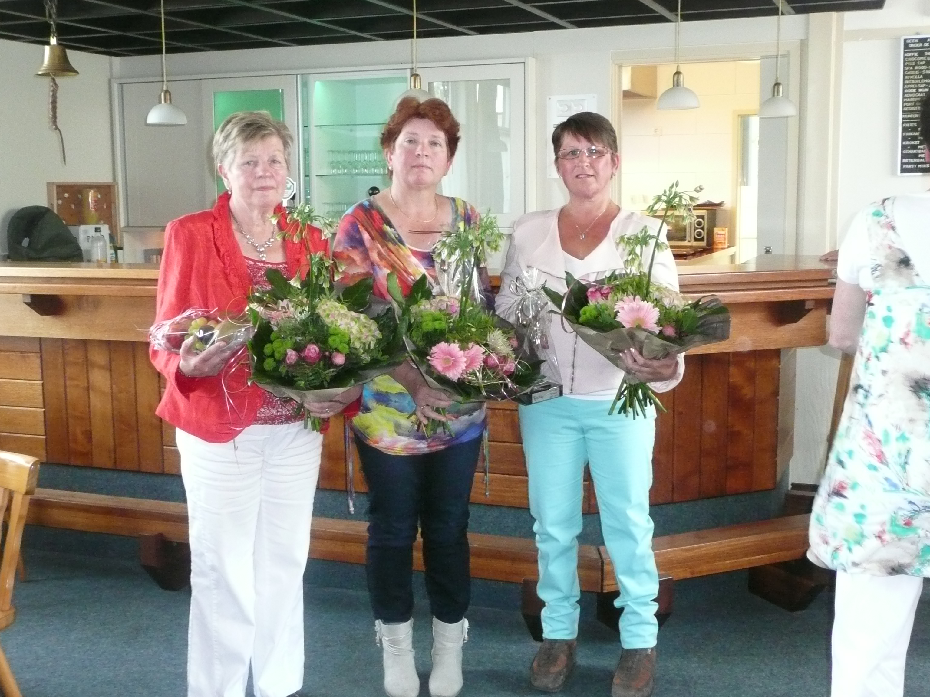 Huldiging voor dames Zanglust Empe