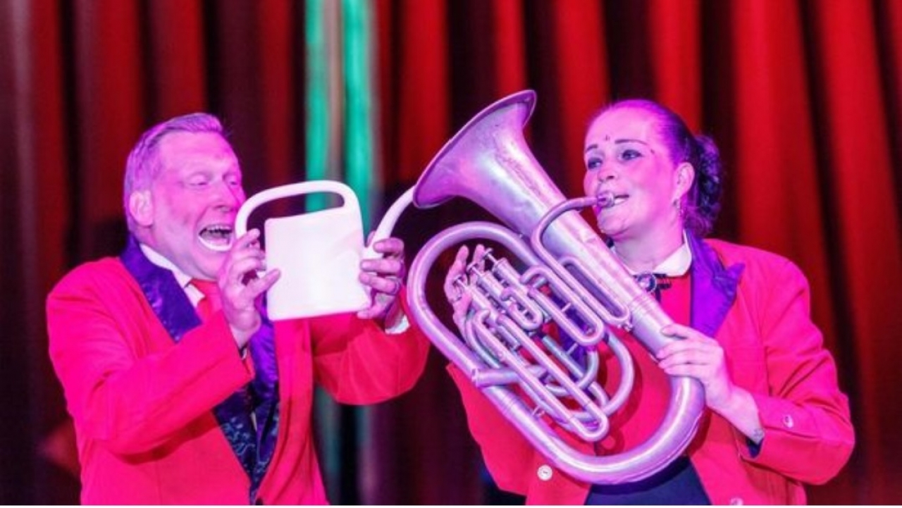 Circus Bolalou komt naar Dieren, met clowns, acrobaten en dieren
