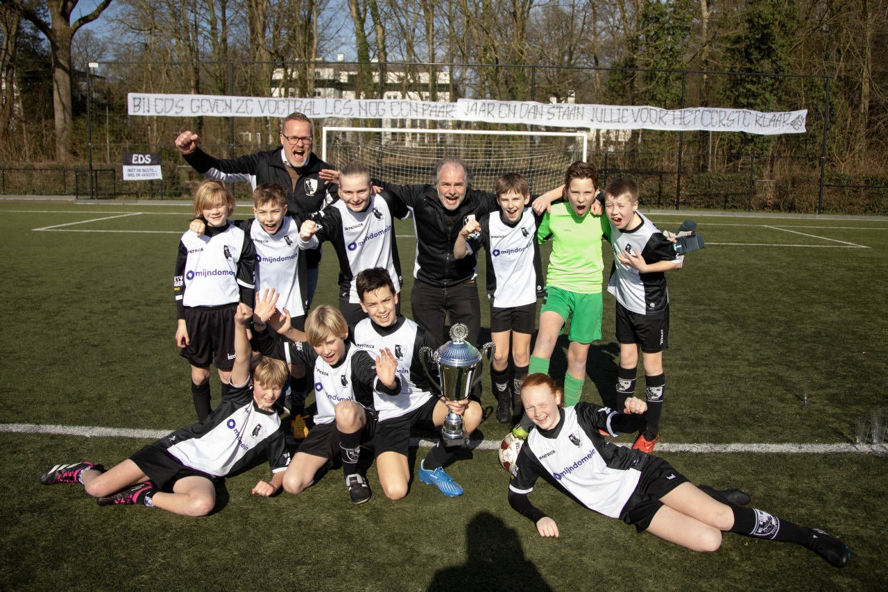 Voetballers schrijven historie in Ellecom