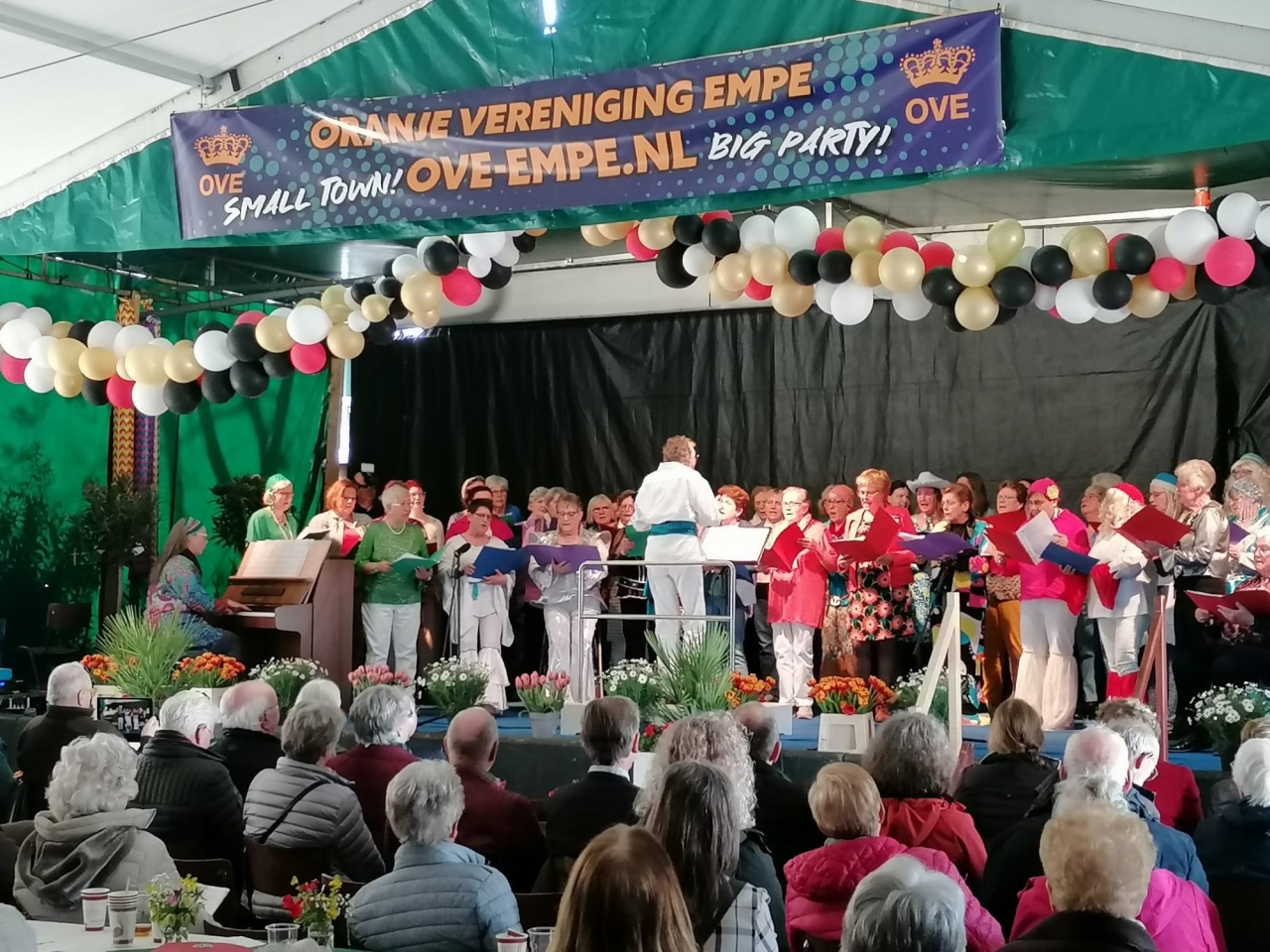 Groot korenfestival bij klein koor