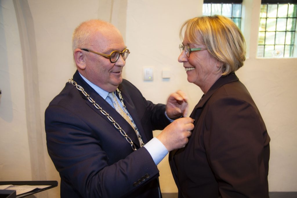 Erepenning voor Loes van der Meijs