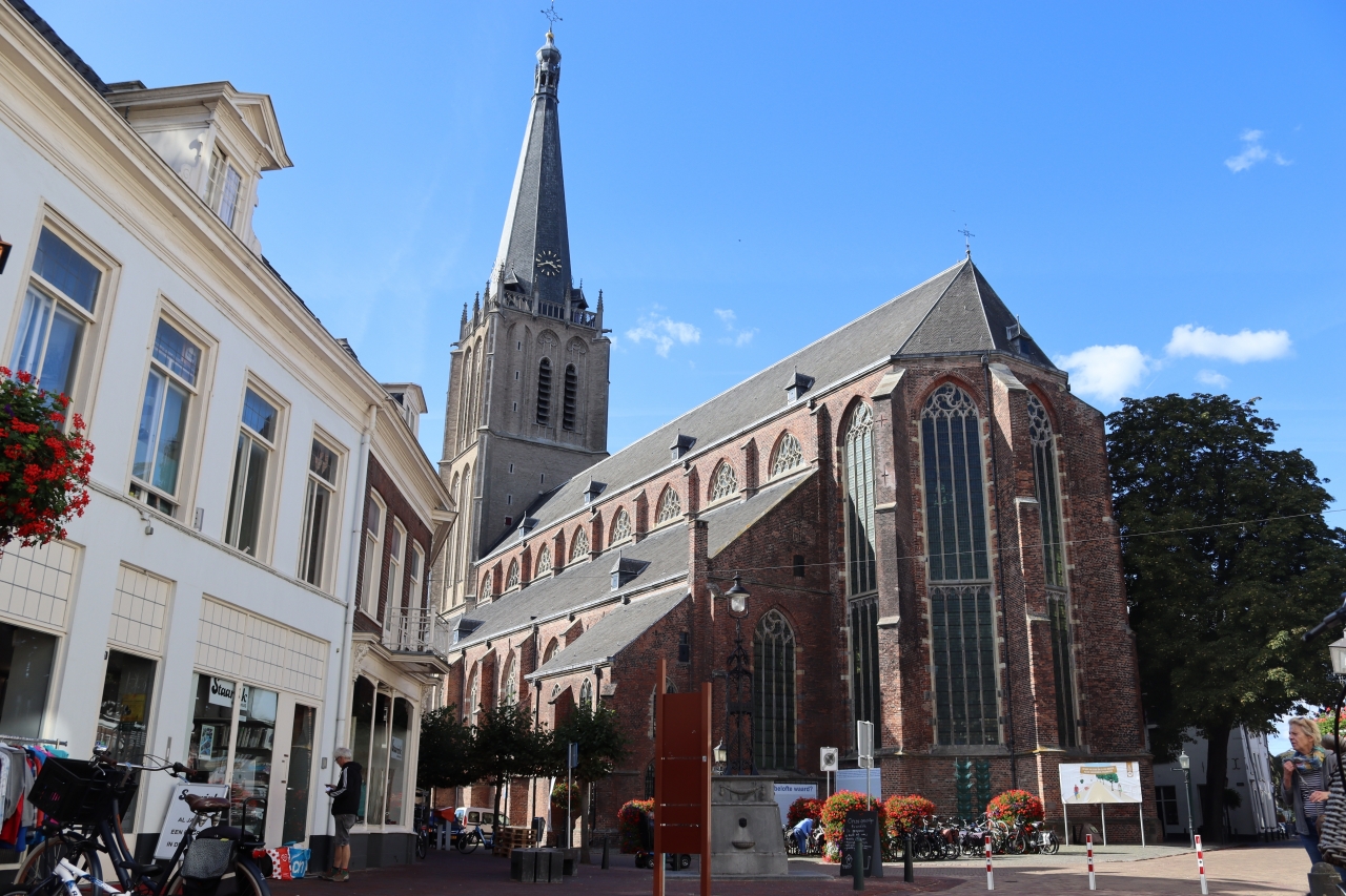 Protestantse Gemeente Angerlo-Doesburg ’trekt de Rode Lijn door’