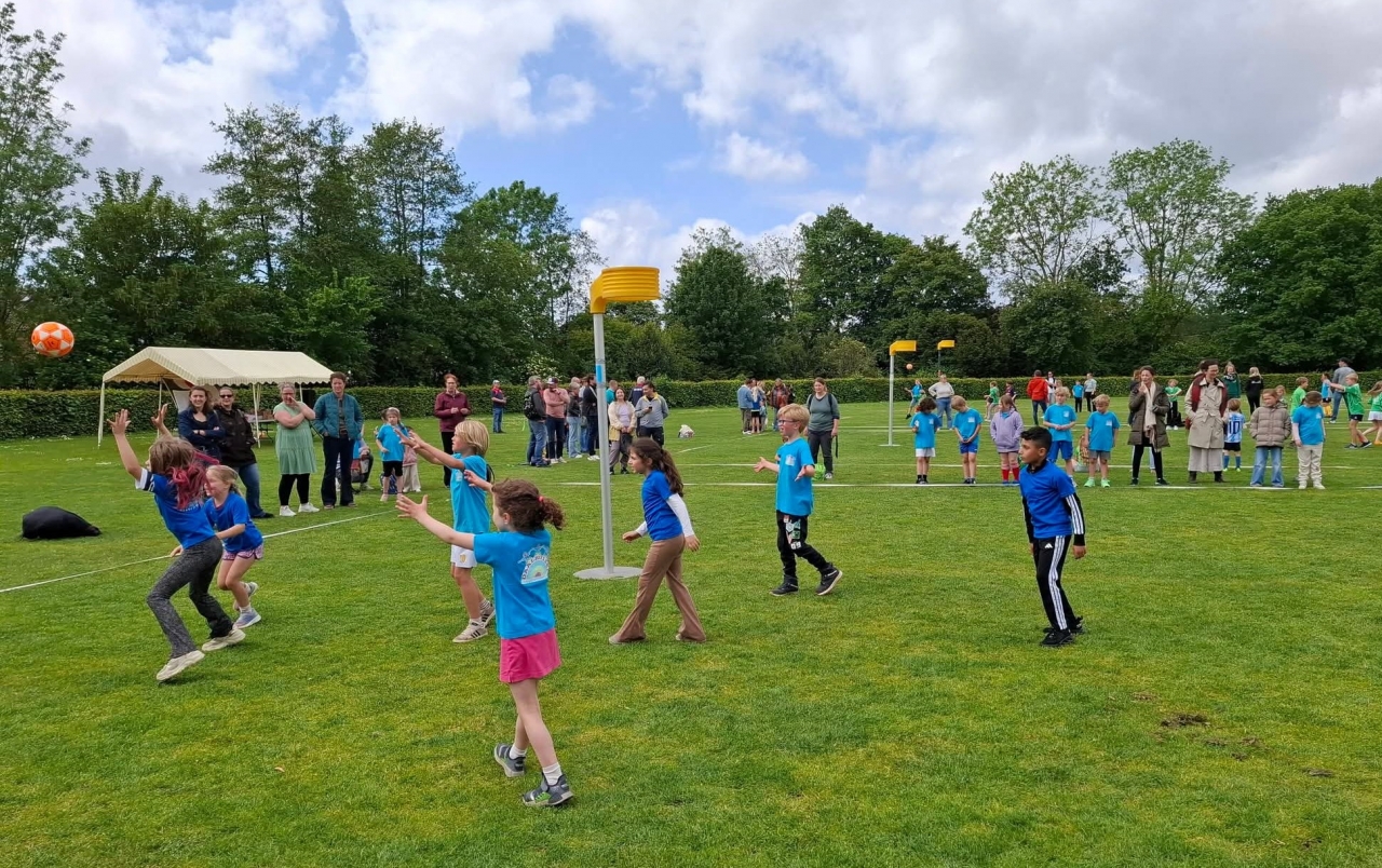 Sios ’61 scoort met schoolkorfbaltoernooi