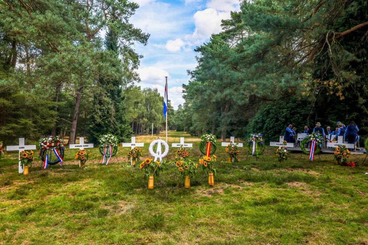 Herdenking einde van oorlog in Zuidoost-Azië op Ereveld Loenen