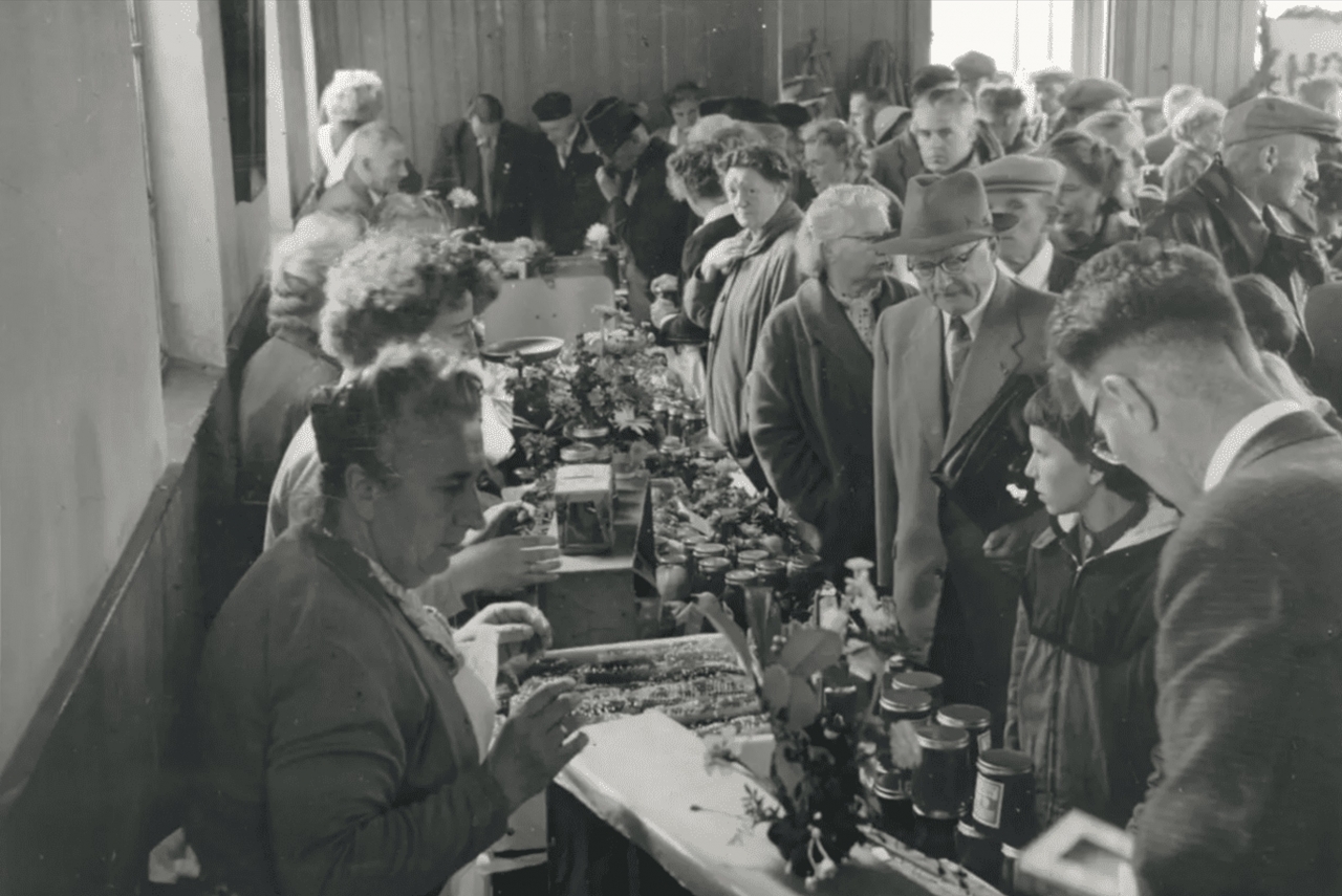 Imkersvereniging Eensgezindheid Eerbeek viert jubileum tijdens Honing- en Bijenmarkt