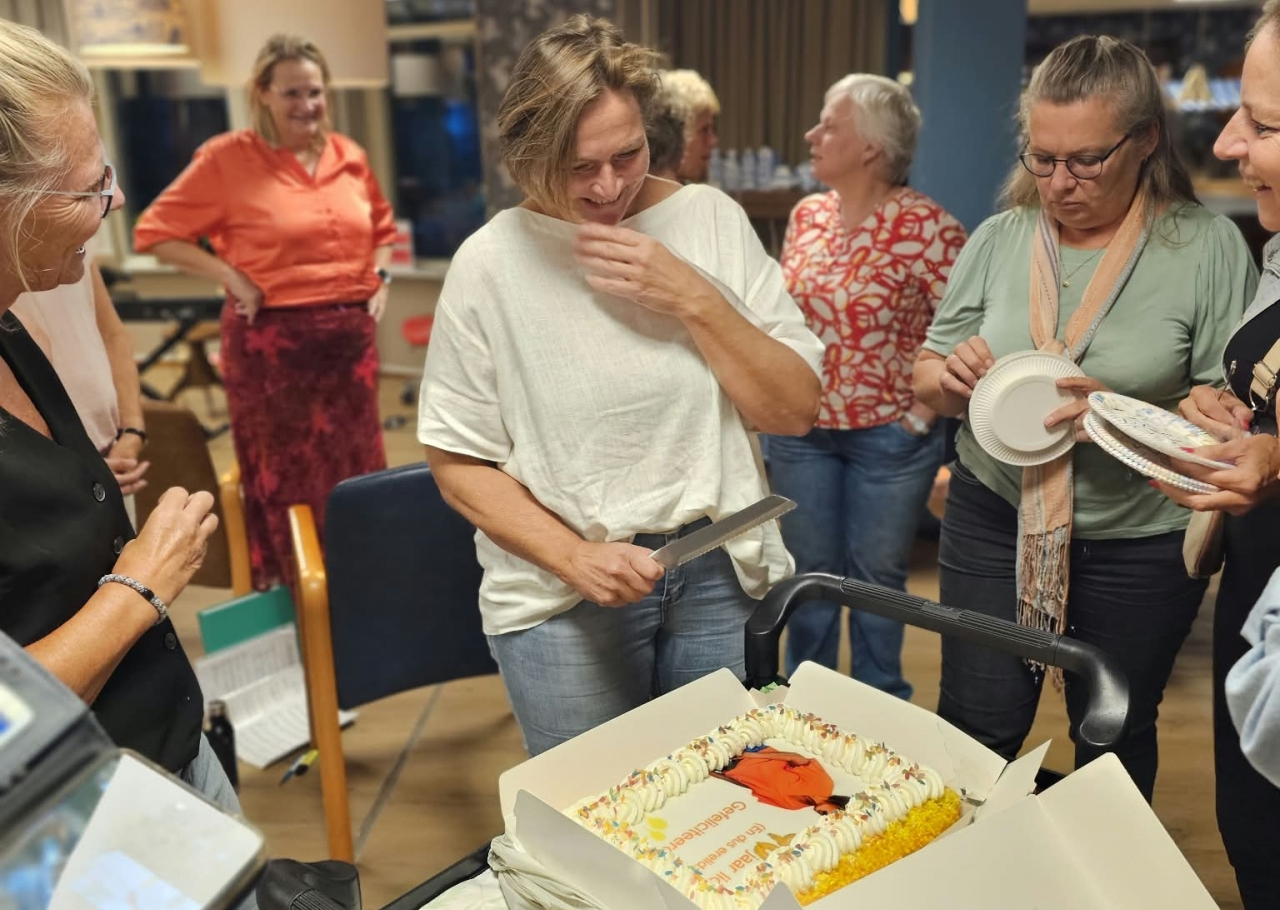 Jolanda Limpers 40 jaar lid van Popkoor Young Voices