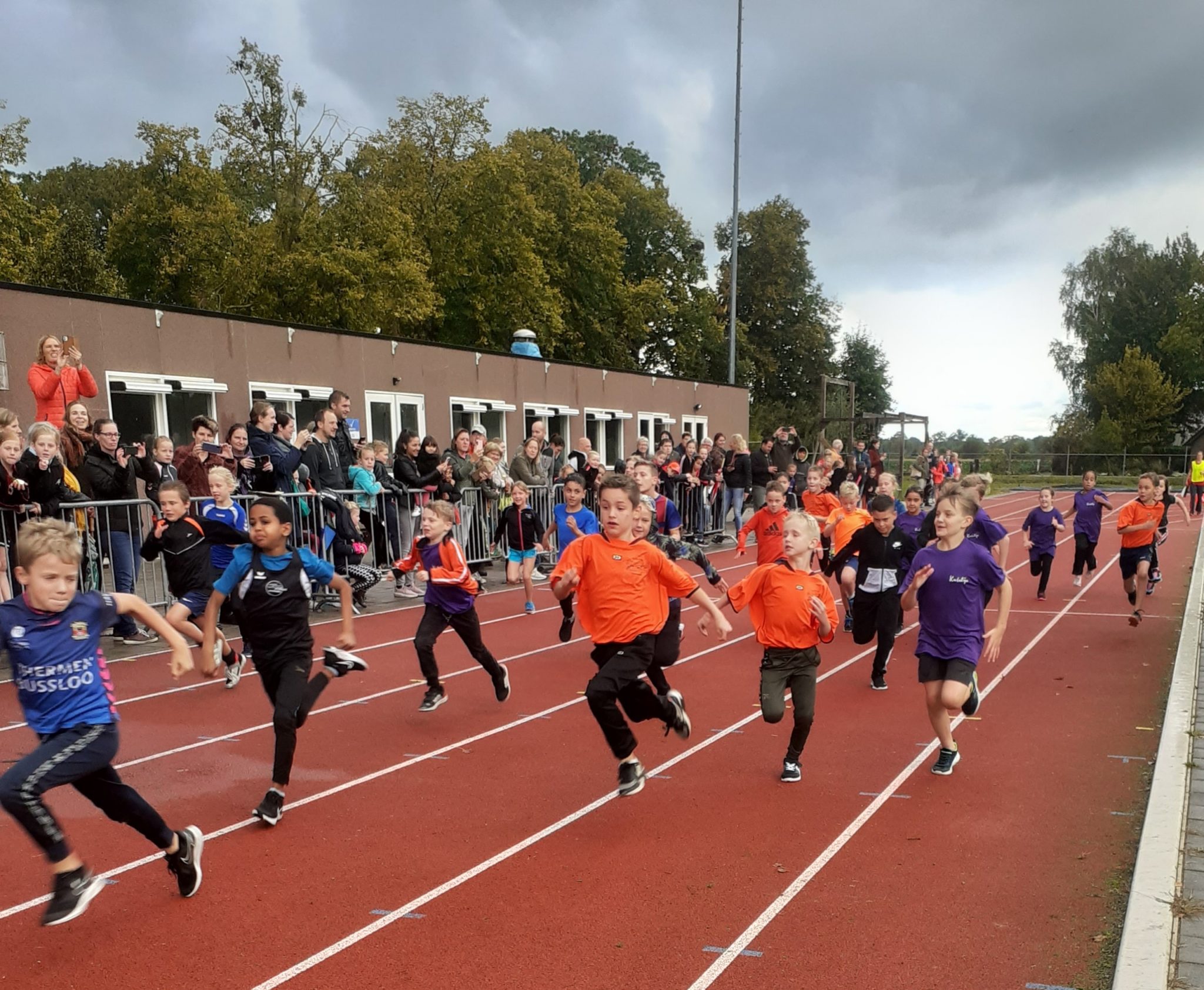 Bijna Honderd Deelnemers Aan Scholierencrossloop AV Salland Salland 
