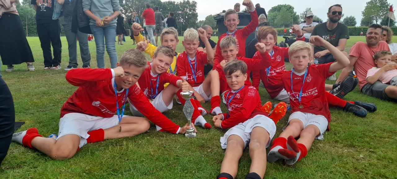 JO111team van Wijhe ’92 pakt IJssel Trophy in categorie JO12 » Salland Centraal