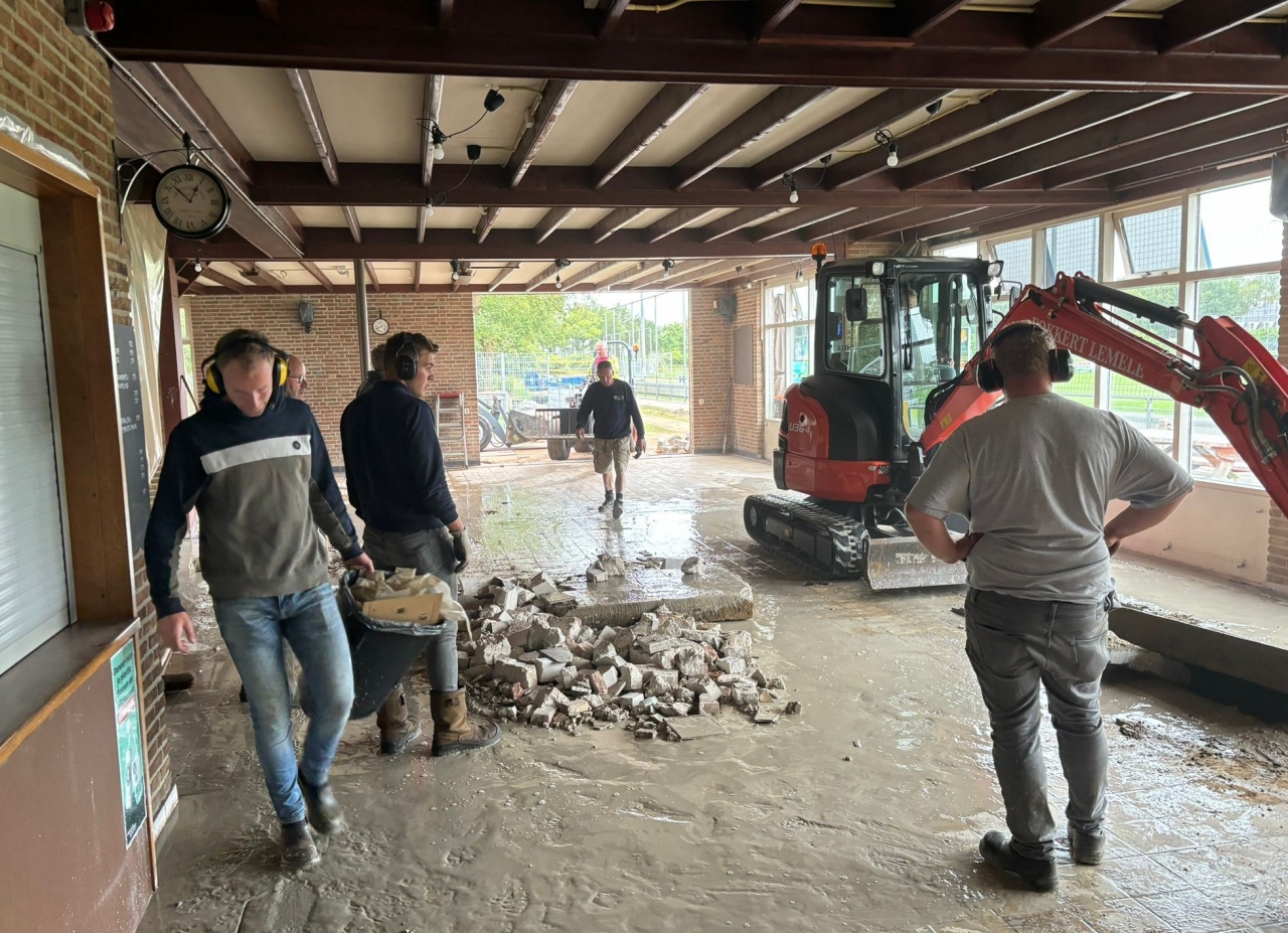 Sportclub Lemele neemt clubhuis onder handen