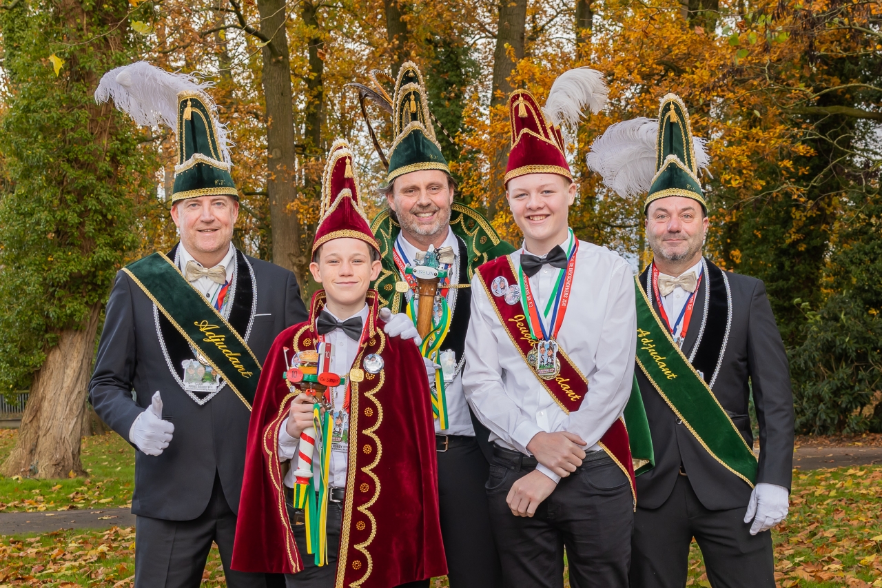 Prins Robby de eerste zwaait scepter over Diekschoevers