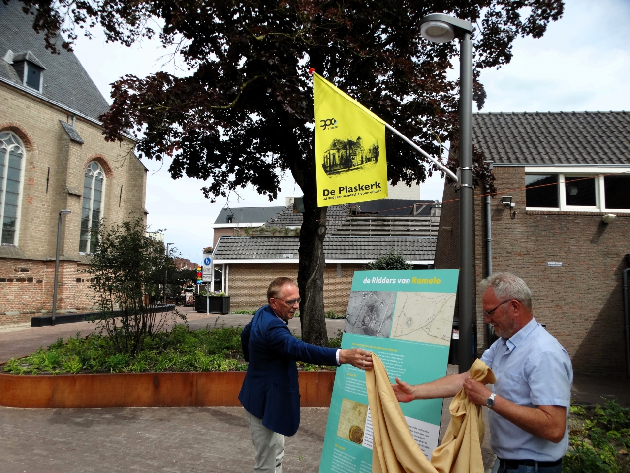 Boekpresentatie ‘Ridders van Ramelo’ in Plaskerk » Salland Centraal