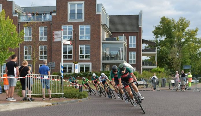 0260300_wielerronde_-_peloton_2 0260300_wielerronde_-_peloton_2.jpg