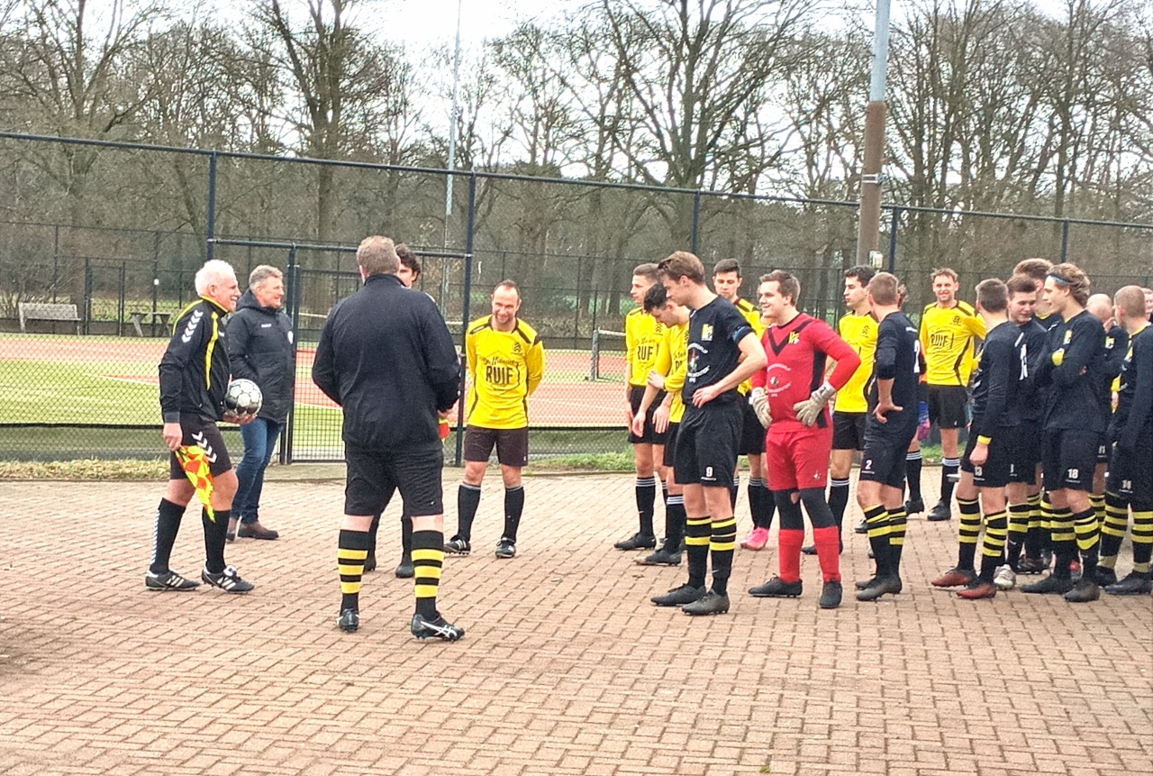 Voetballers Vilsteren zegevierend richting carnavalsgedruis