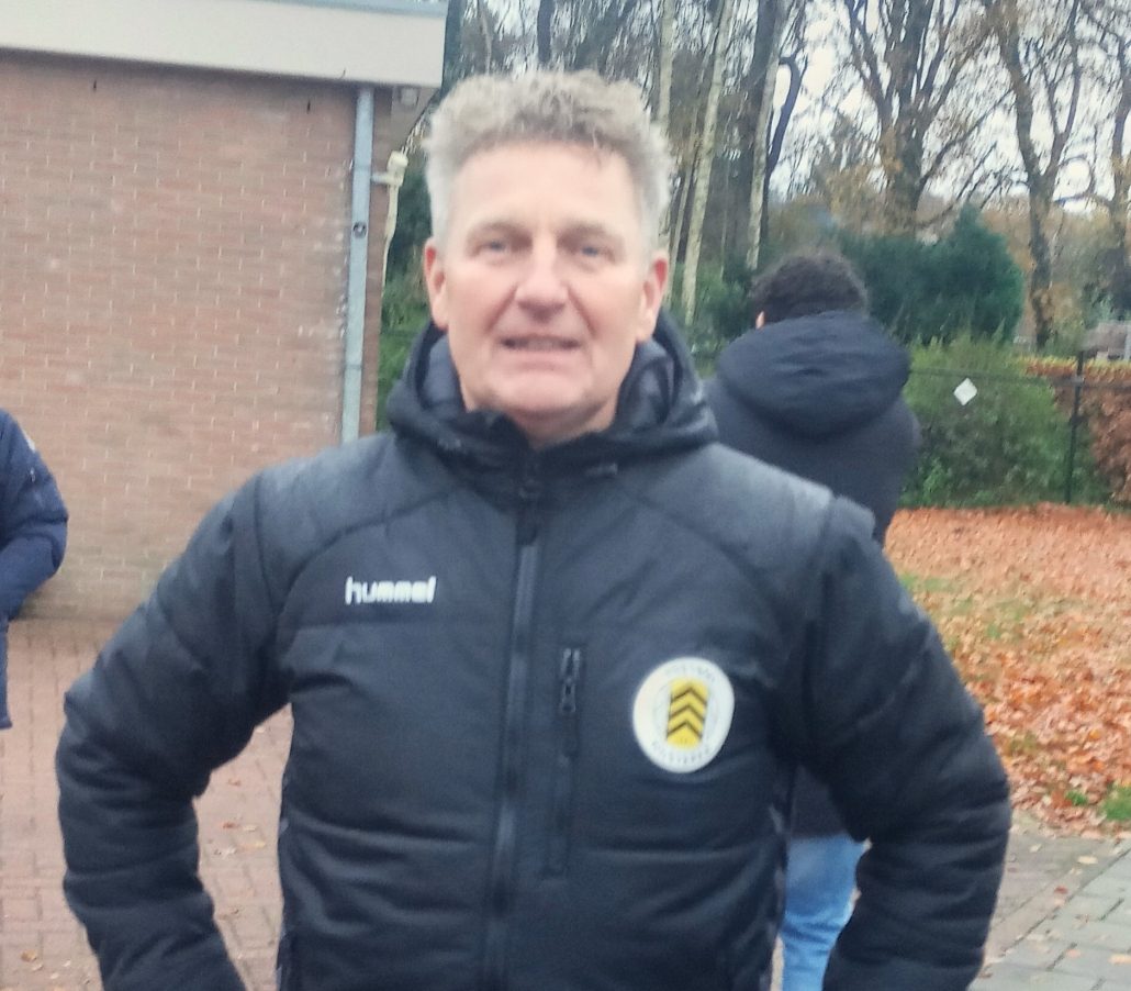 Vilsteren-trainer Dik Runherd verkast naar IJhorst